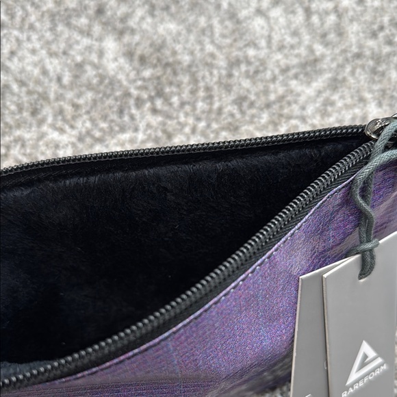 NEW! Multicolor Wristlet Clutch - Picture 3 of 4